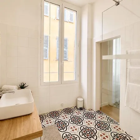 Nice-flat-nice Nizza